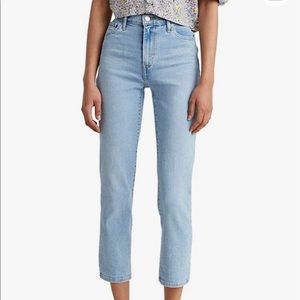 NWT LEVI’S 724 High Rise Straight Cropped Jeans